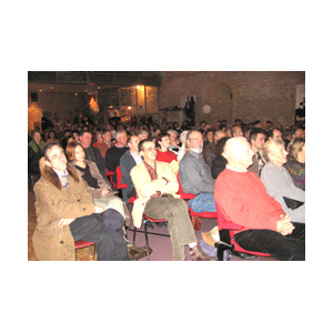 Salle comble - Il y avait plus de trois cent personnes au château pour la projection du film.