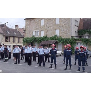 Sapeurs-Pompiers - Sapeurs, Jeunes Sapeurs et Vétérans participent à la cérémonie ainsi que la Protection Civile.