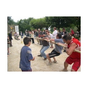 Jeux Traditionnels - Il y avait des épreuves de force et d'équipe…