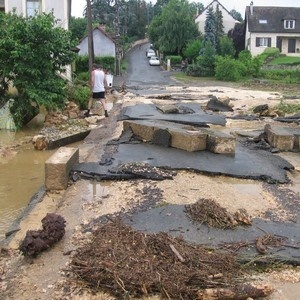 Dégâts suite aux orages du 14 juin 2007 - Le Pontillou a été totalement détruit par les intempéries.