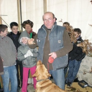 Cavage - Démonstration de cavage pour le public et les collégiens avec un chien dressé.