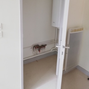 Placard chauffe eau et machine a laver