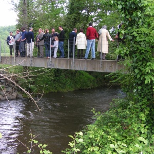 On regarde passer les mots - La passerelle