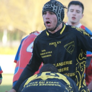 Henry Peyrat pourvoyeur de ballon en touche