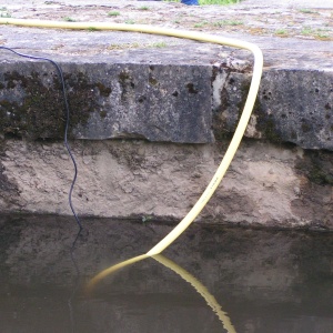 La source de l'eau - Une pompe !