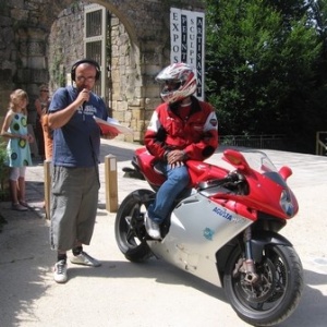 Départ pour Sarconnat - David Dérhille avant son départ vers le diamant noir sur la moto de Philippe Wenger.